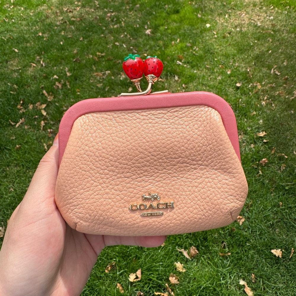 Coach Pebble Leather Card/Coin Strawberry Case